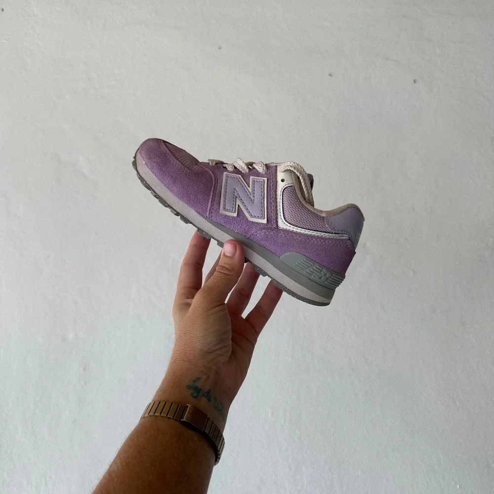 New Balance 574 Kids Lilac Glow Suede Sneakers PC574ESL Size 13